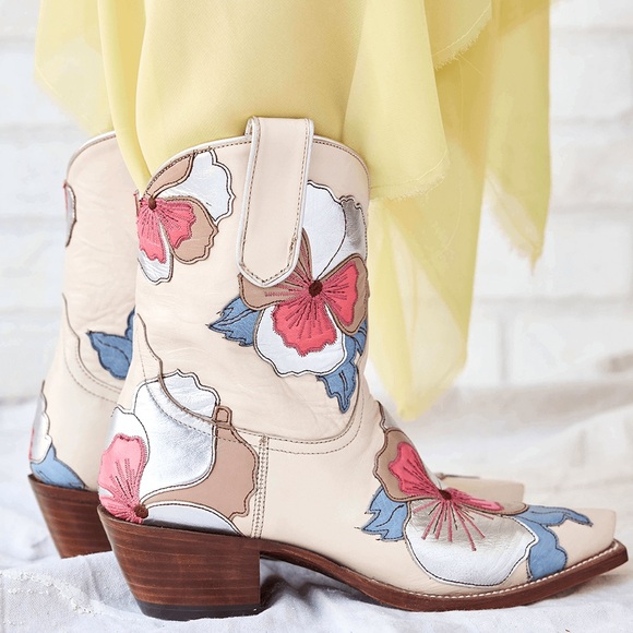 Miron Crosby Shoes - Miron Crosby Teressa Cowboy Boots